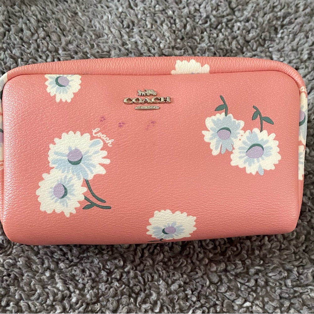 COACH LARGE BOXY COSMETIC BAG